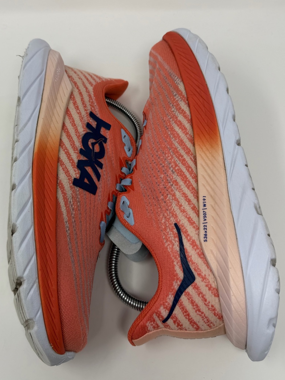 Women’s Hoka Coral and Light Blue Mach Running Shoes Sz. 8.5 - Picture 7 of 12
